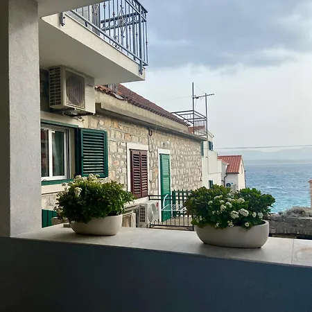 Simon - Old Stone Charm, Life Apartment Bol