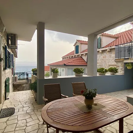 Apartment Simon - Old Stone Charm, Life